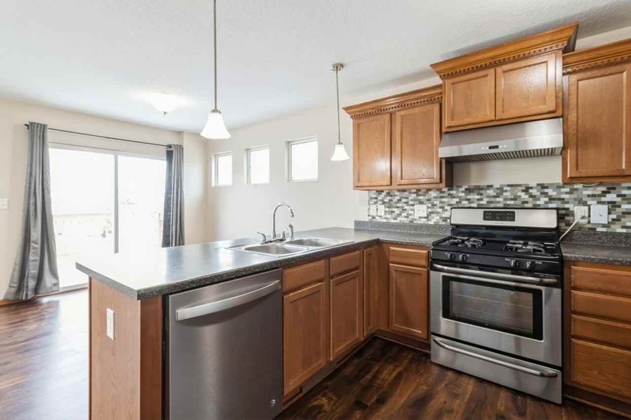 726 82nd St - Photo 5 of 19