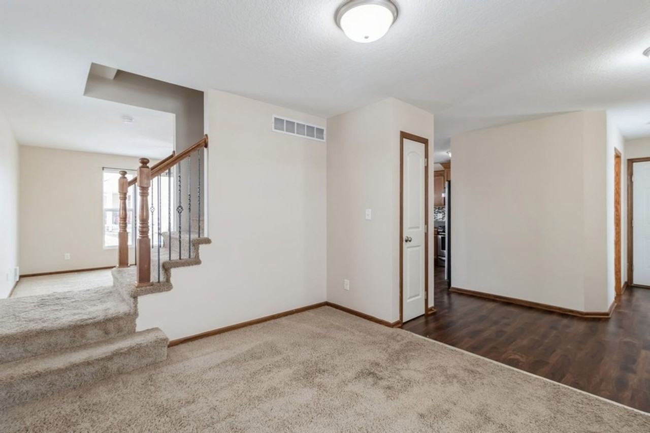 726 82nd St - Photo 6 of 19