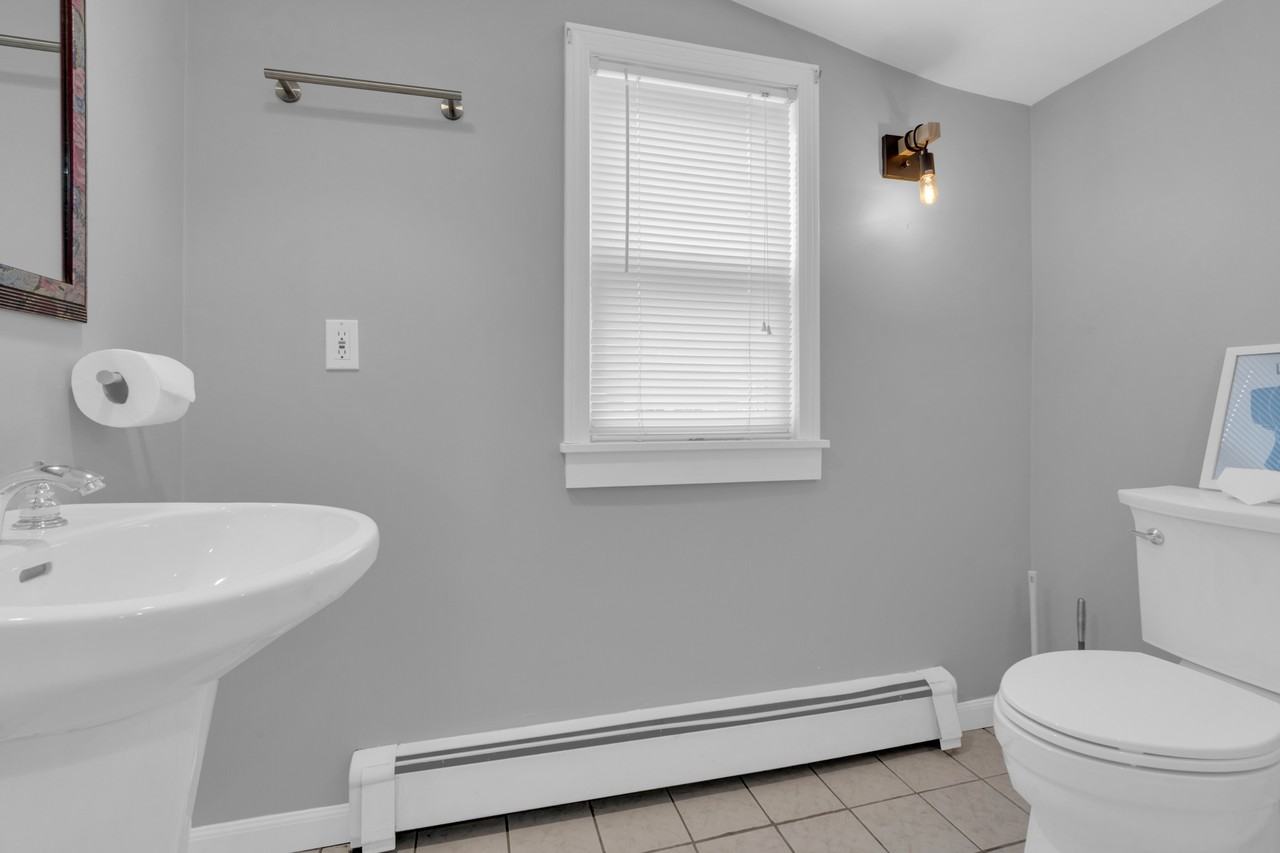 102 Orange St #1 - Photo 4 of 27