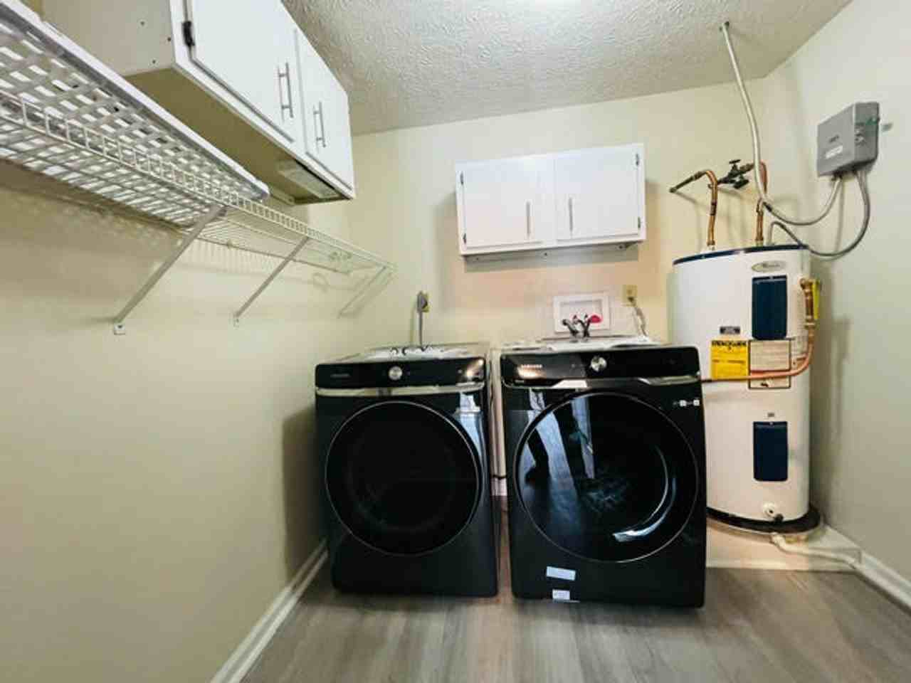 4229 Briarwood Dr #4 - Photo 4 of 21
