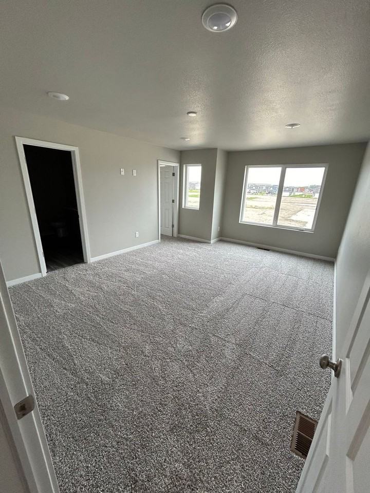3828 Scorpio Dr - Photo 5 of 23