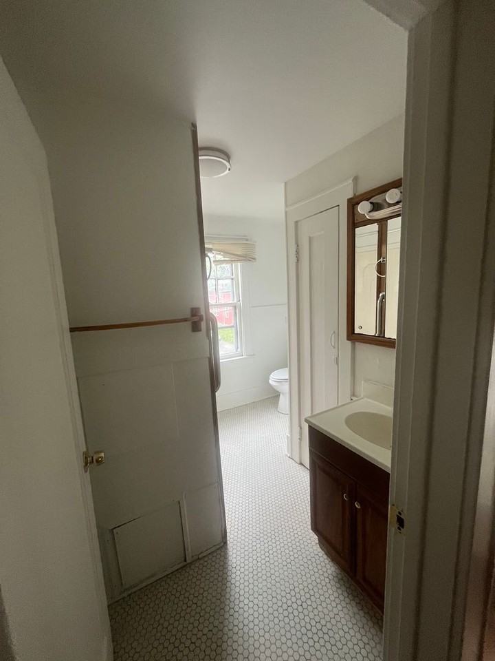 99 Cummings St - Photo 6 of 23