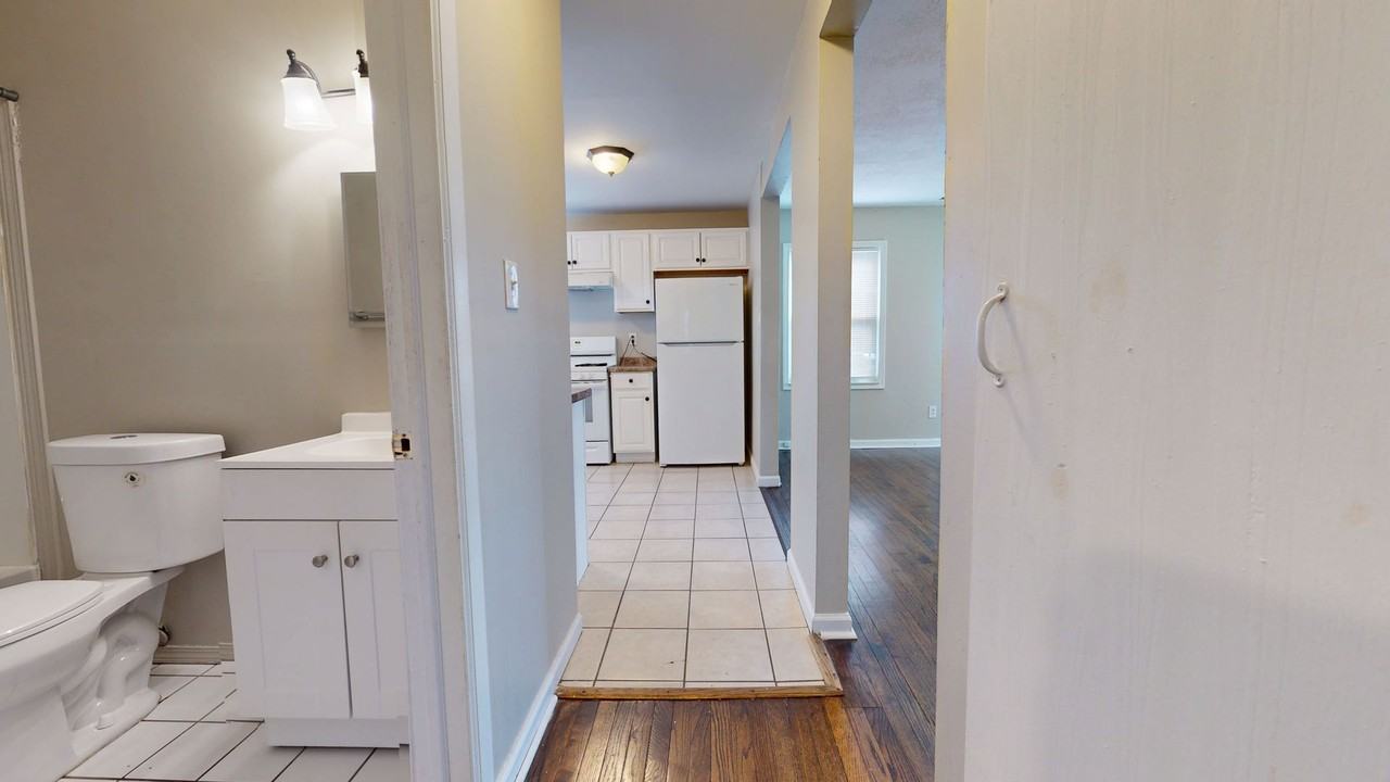 11076 Hudson Ave - Photo 6 of 14