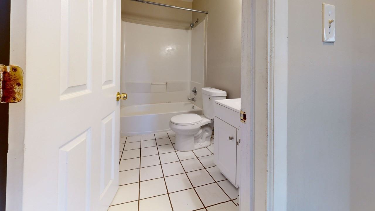 11076 Hudson Ave - Photo 7 of 14