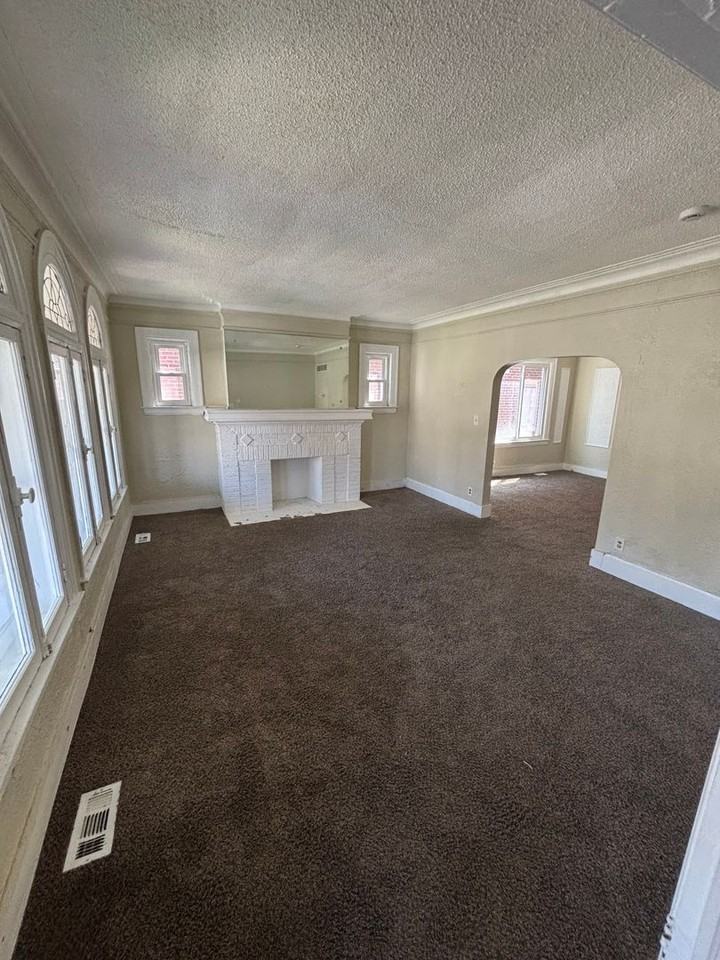 2669 Glendale St - Photo 2 of 9