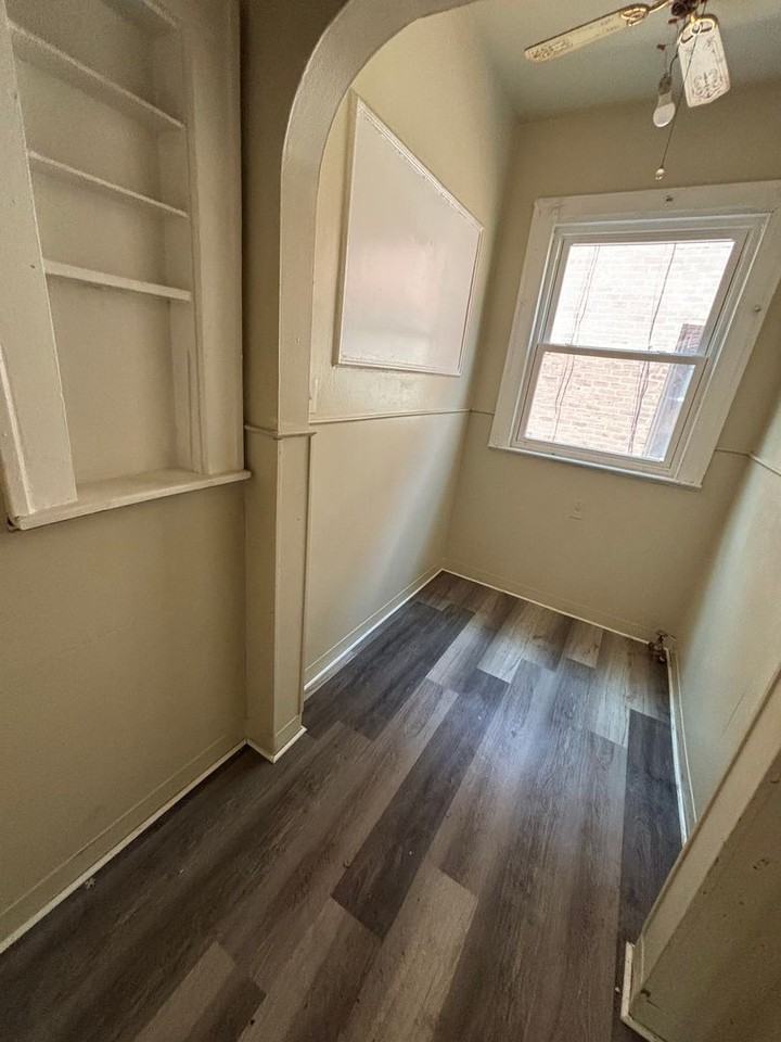 2669 Glendale St - Photo 6 of 9