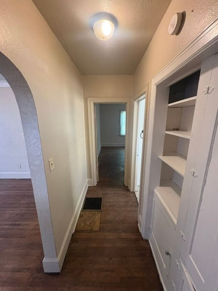 2207 N Ellis St - Photo 7 of 12