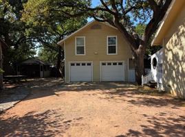 featured image of 109 109 W Travis - Tree House