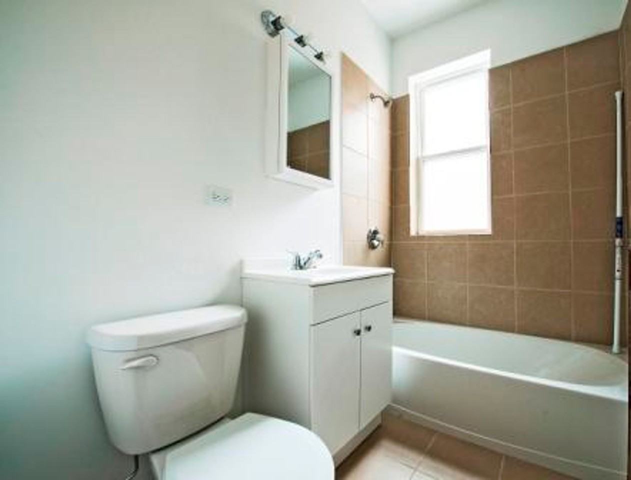 701 S Karlov - Photo 2 of 14