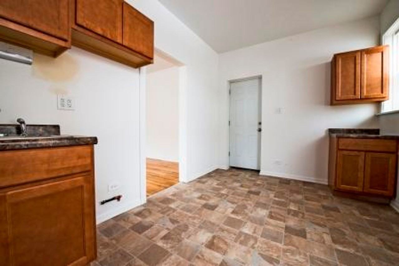 701 S Karlov - Photo 7 of 14