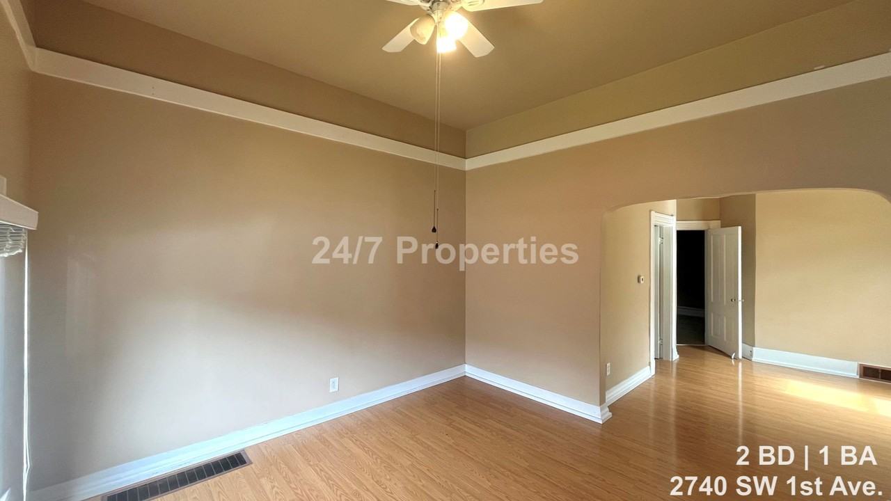 2740 Sw 1st Ave - Photo 5 of 14