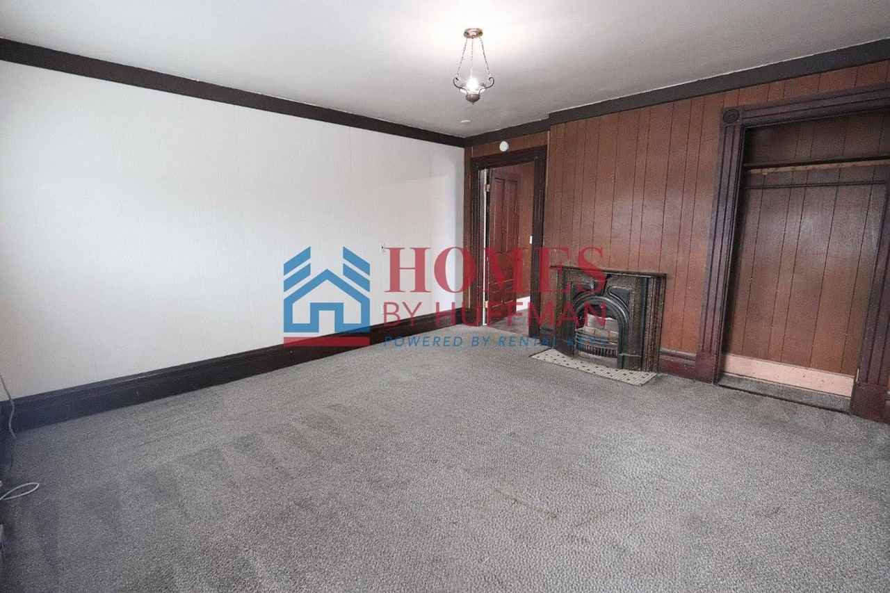 914 North First Avenue - Photo 3 of 26