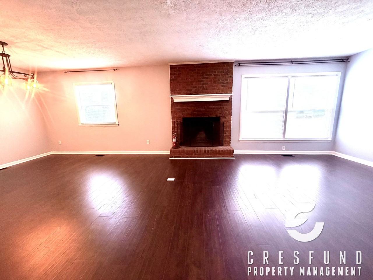 1907 Eichelberger Dr - Photo 3 of 19