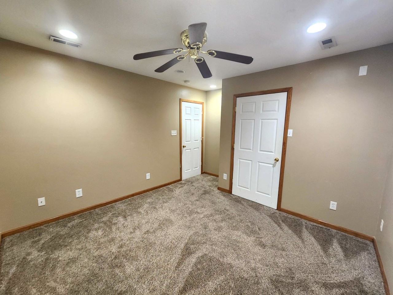 751 Se Pinecrest Dr - Photo 6 of 11