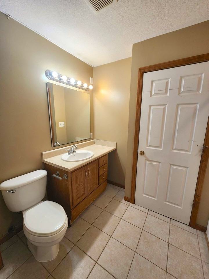 751 Se Pinecrest Dr - Photo 7 of 11