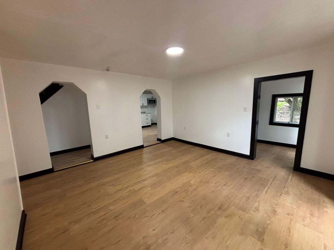2470 Sunset Ave - Photo 6 of 19
