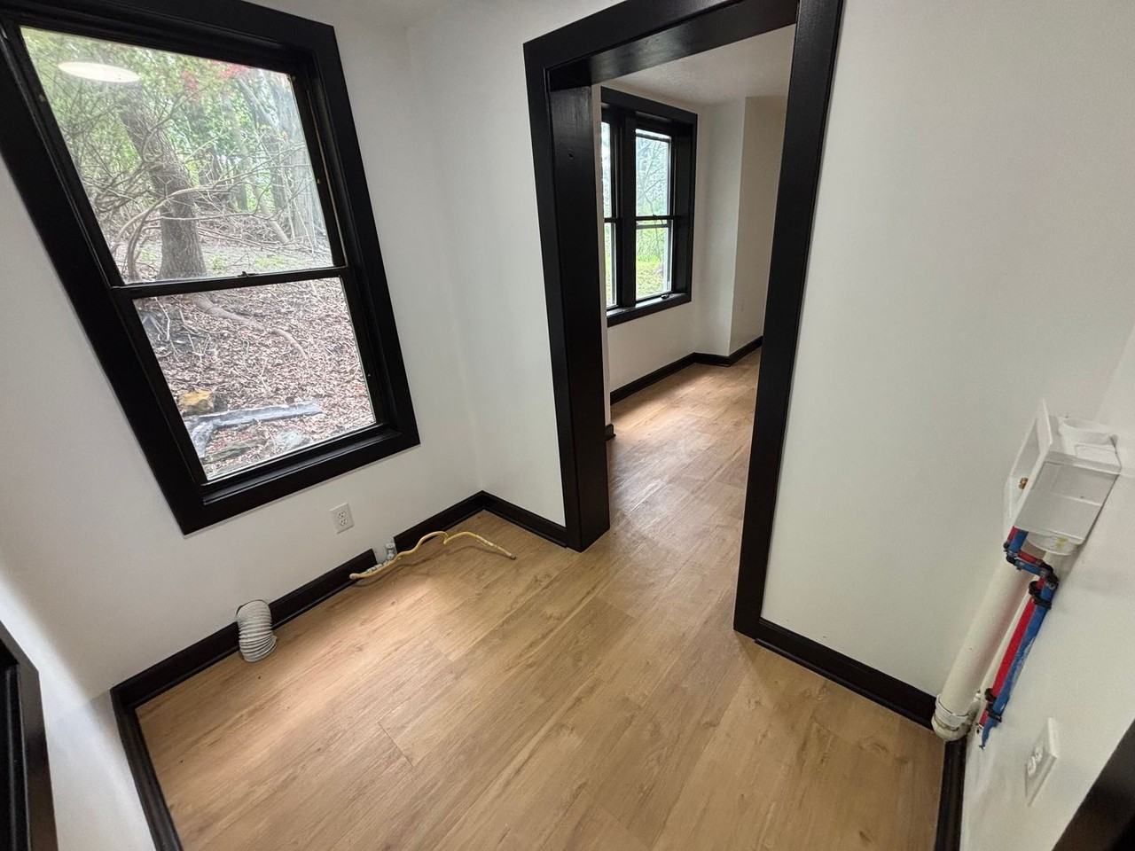 2470 Sunset Ave - Photo 7 of 19