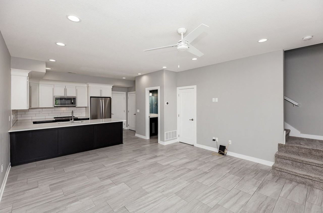 620 Se Westown Pkwy - Photo 6 of 29