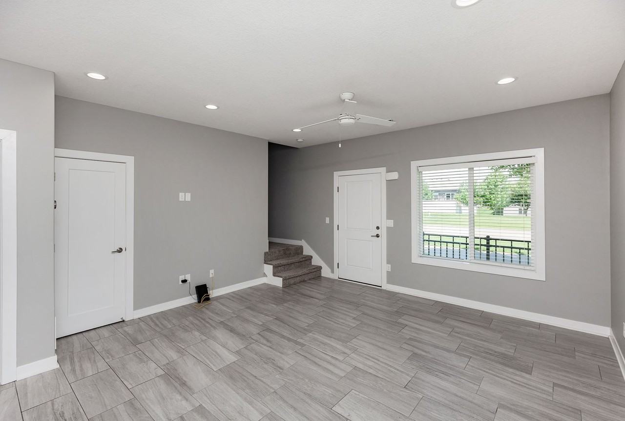 620 Se Westown Pkwy - Photo 7 of 29