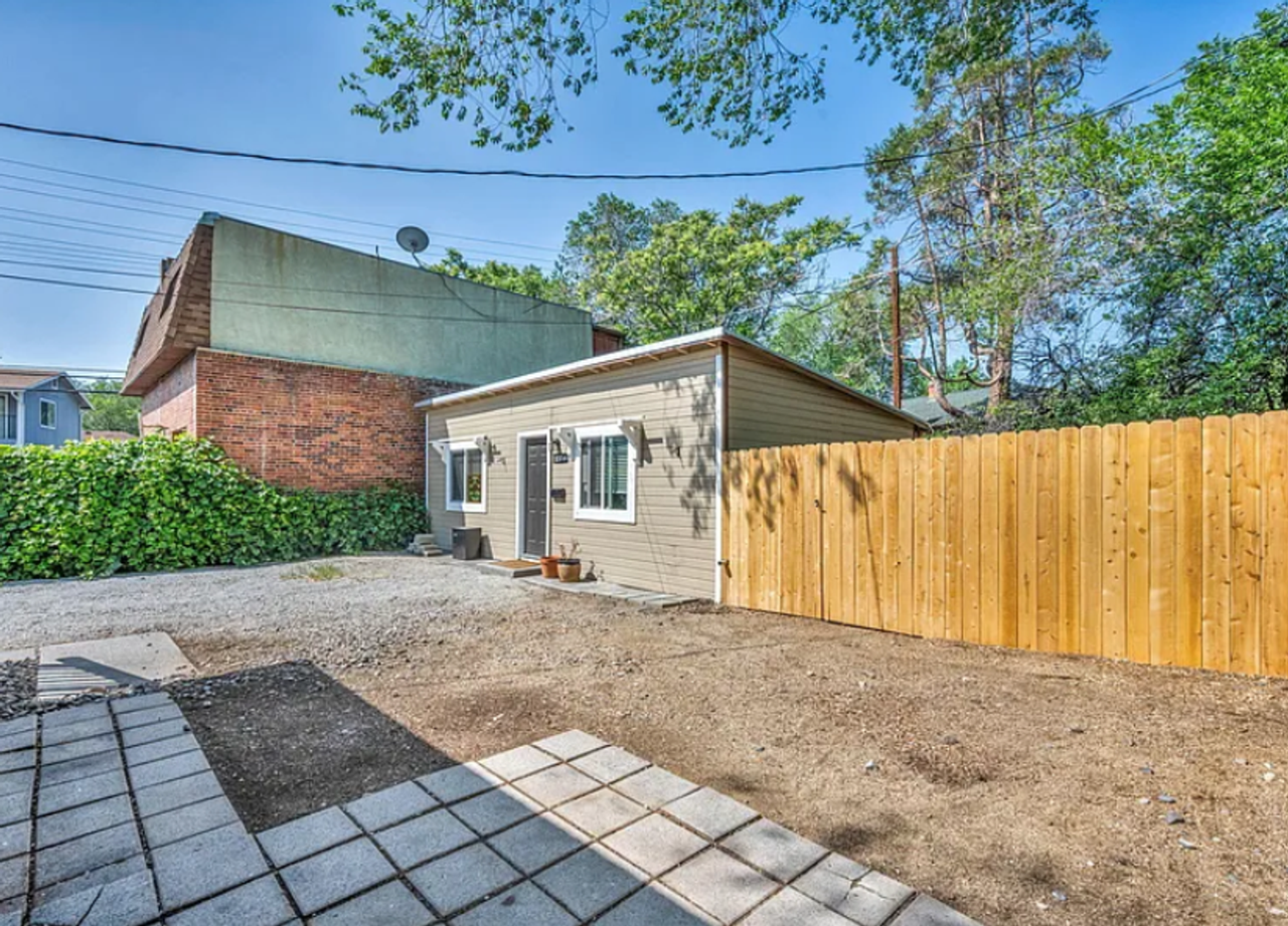 1037 1/2 Litch Ct - Photo 3 of 16