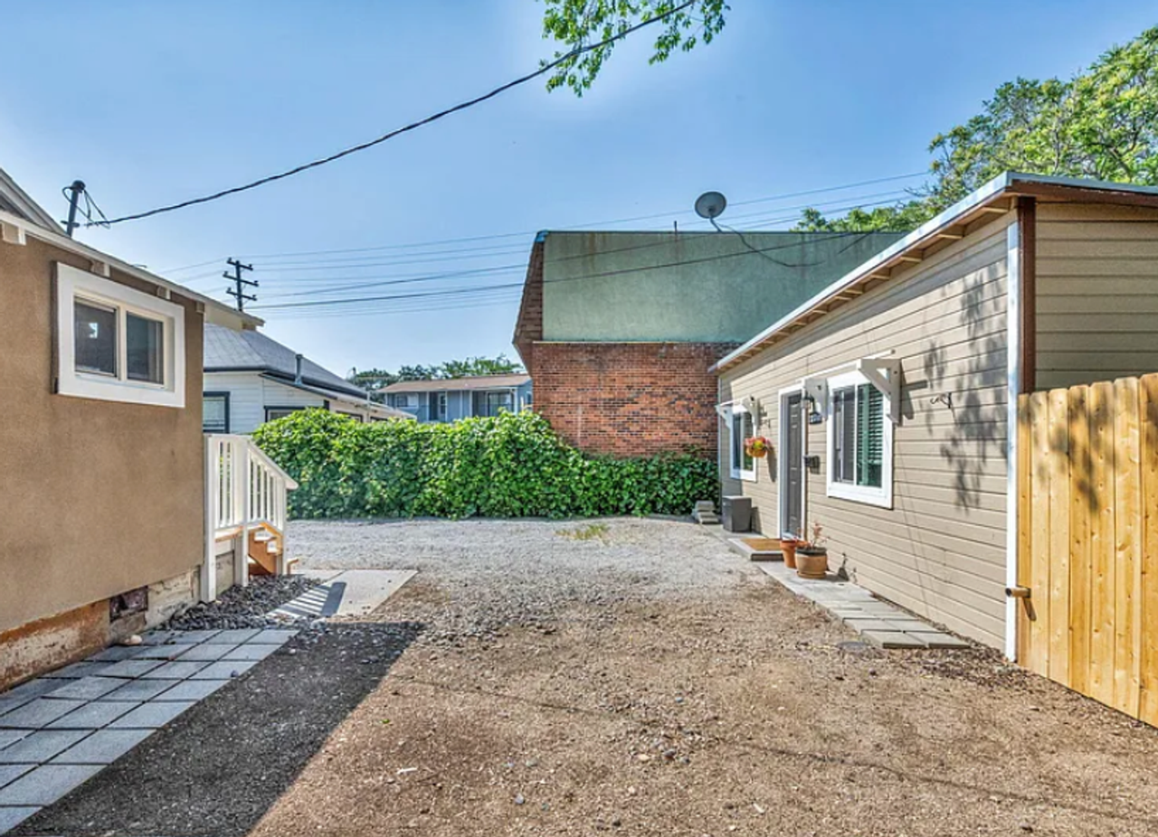 1037 1/2 Litch Ct - Photo 4 of 16