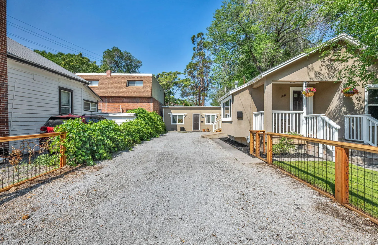 1037 1/2 Litch Ct - Photo 5 of 16