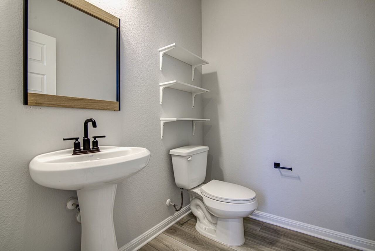 6603 Smarty Jones Ln - Photo 5 of 34