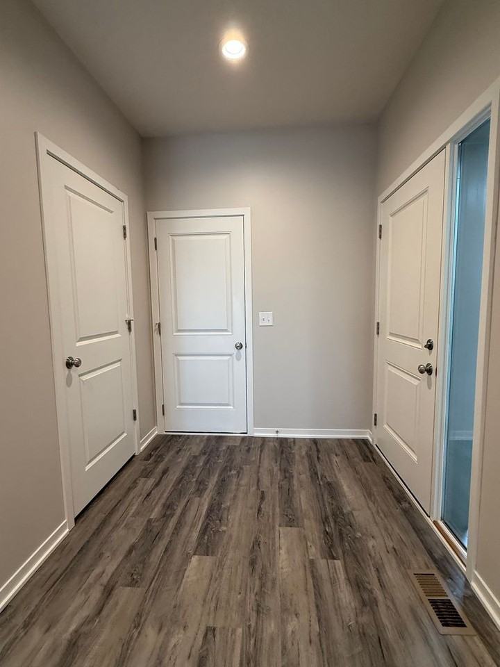 8806 Bristlecone Dr - Photo 5 of 19