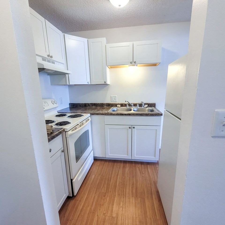 Vintage Apartments - Photo 7 of 14