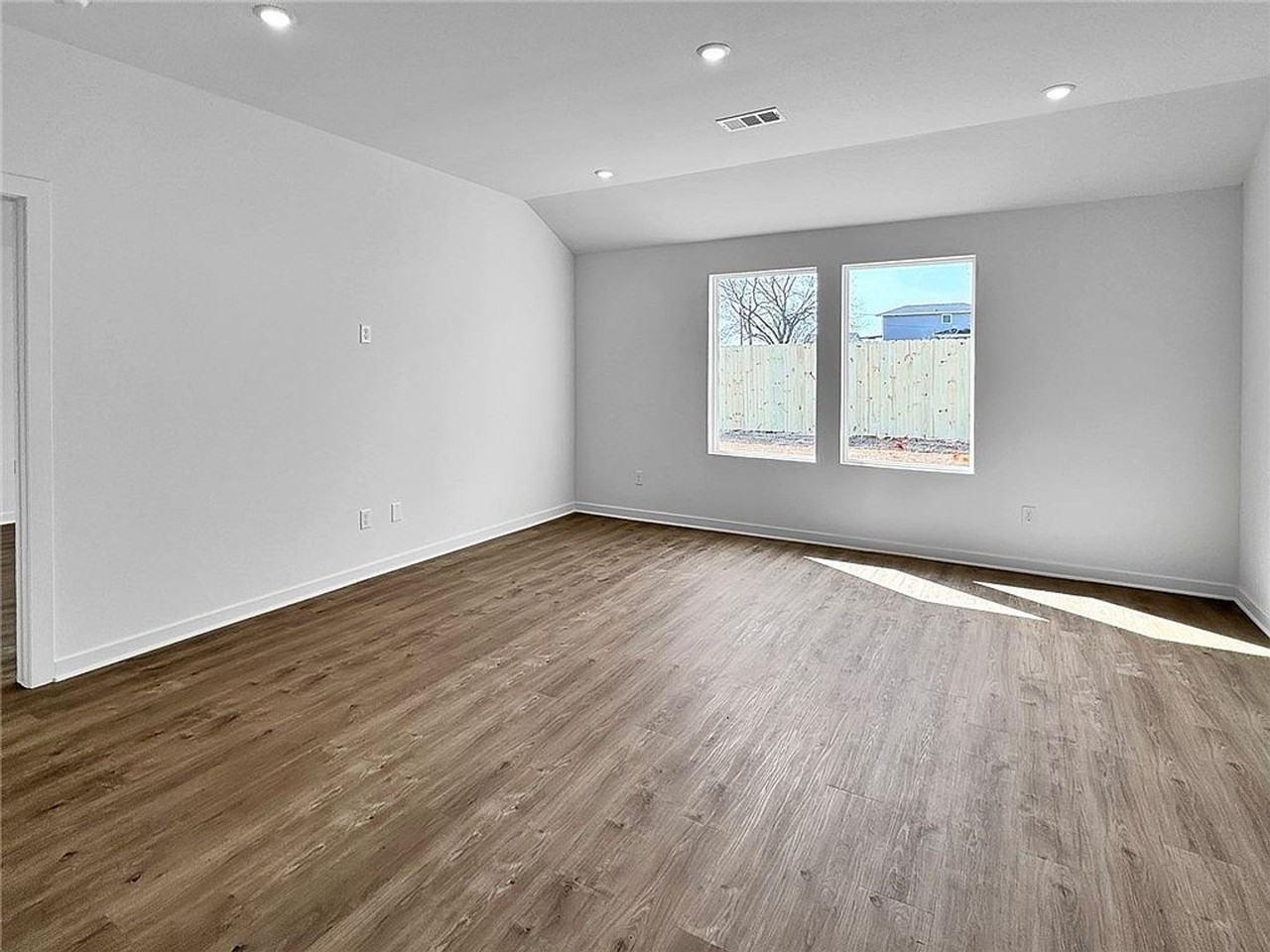 540 Mac St - Photo 6 of 18