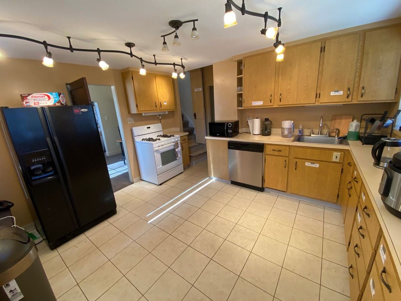 417 Kismet St - Photo 2 of 36