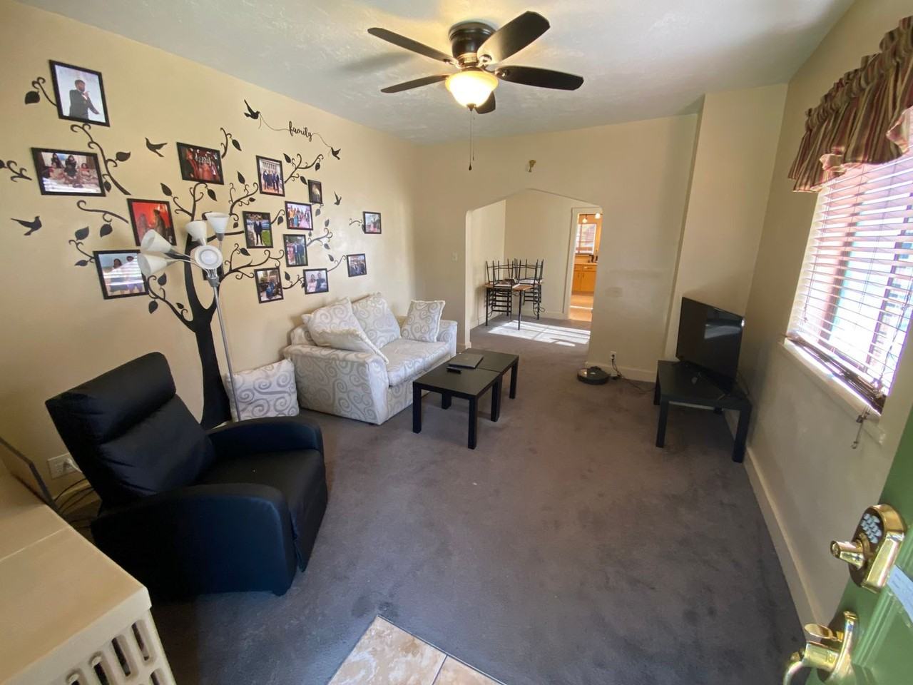 417 Kismet St - Photo 4 of 36
