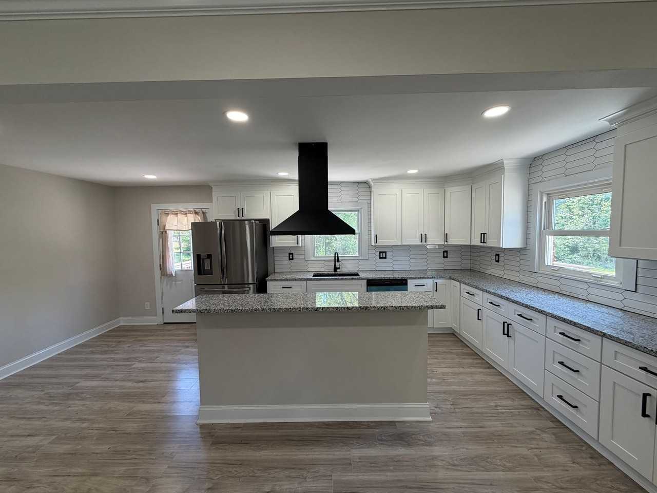 623 Oakgrove Dr - Photo 6 of 29