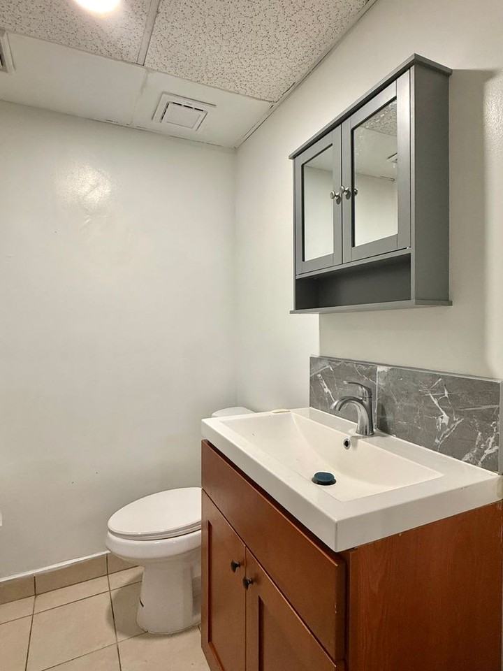 1300 Main St - Photo 5 of 8