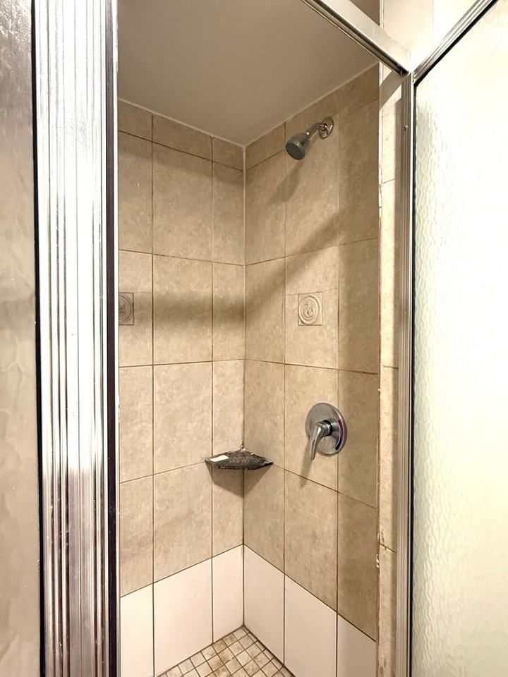 1300 Main St - Photo 6 of 8