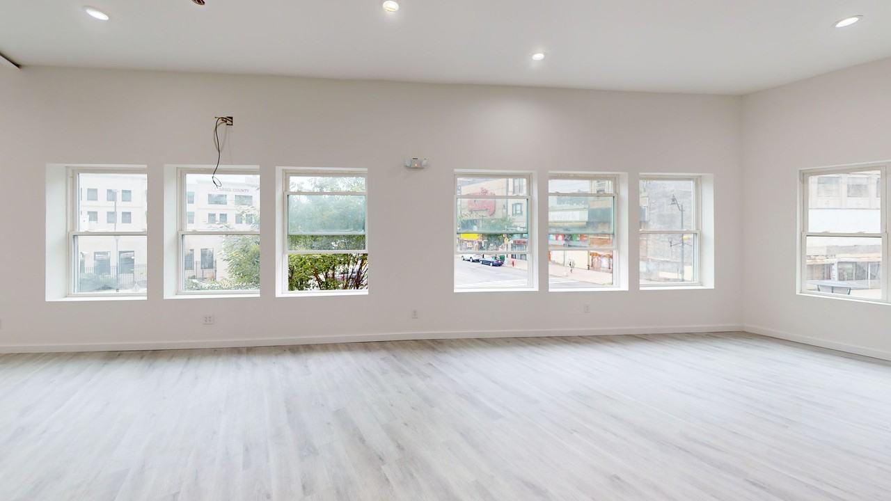 252 Washington St - Photo 2 of 31