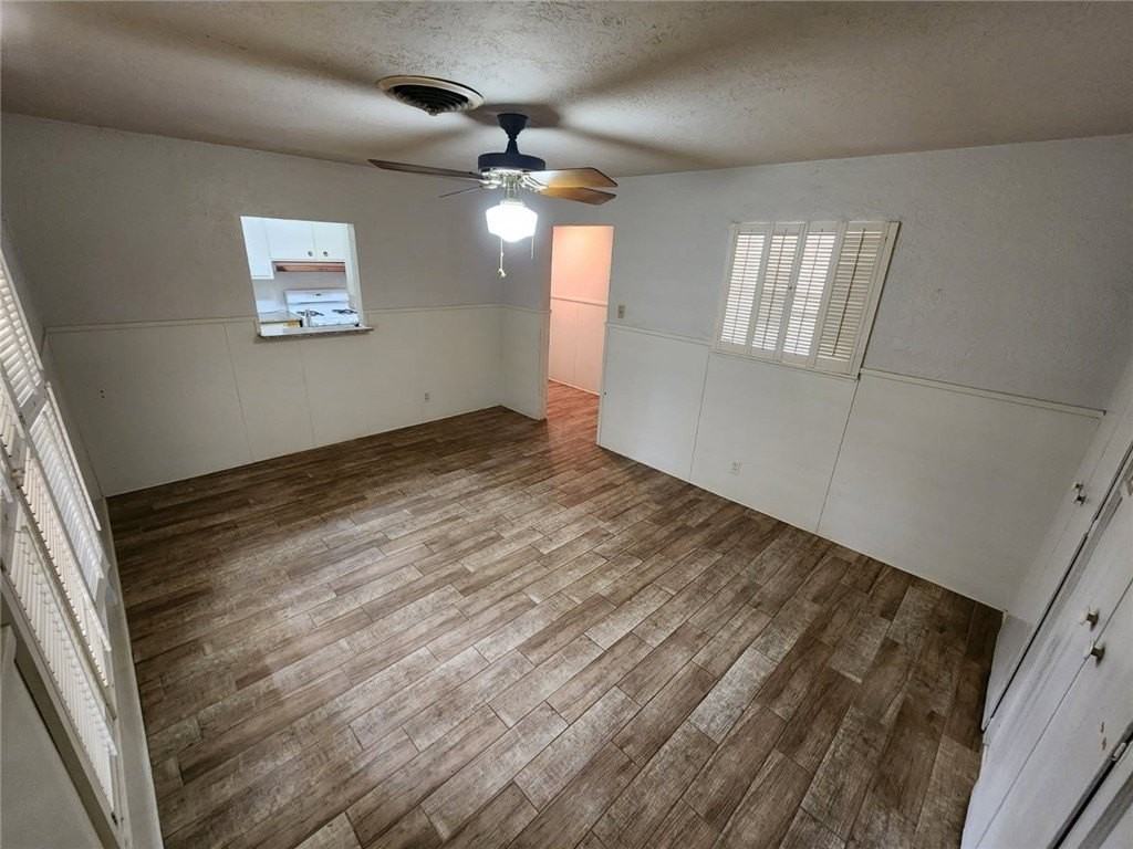 4114 Cork Dr - Photo 4 of 17