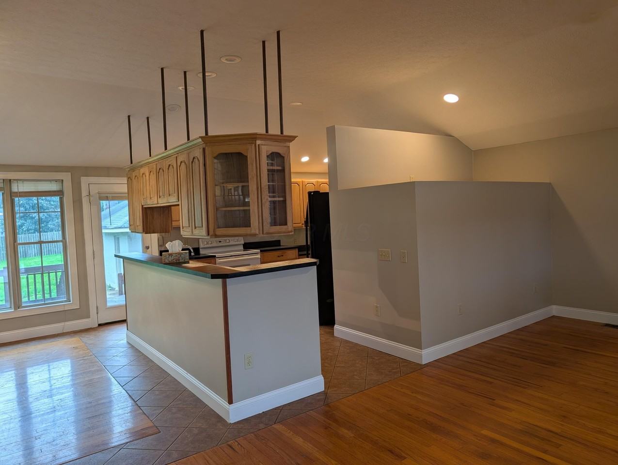 454 Diley Rd - Photo 7 of 21