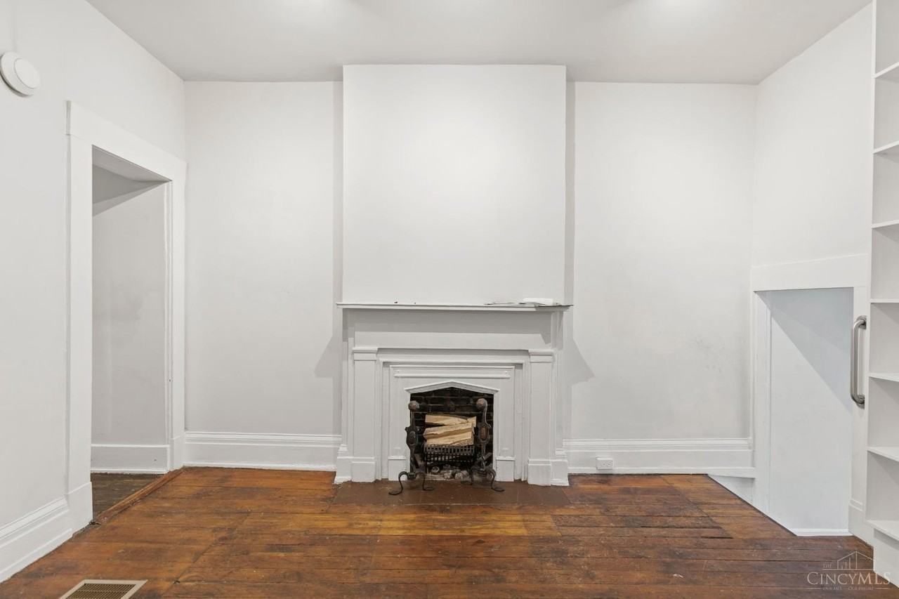 814 Elm St - Photo 4 of 15