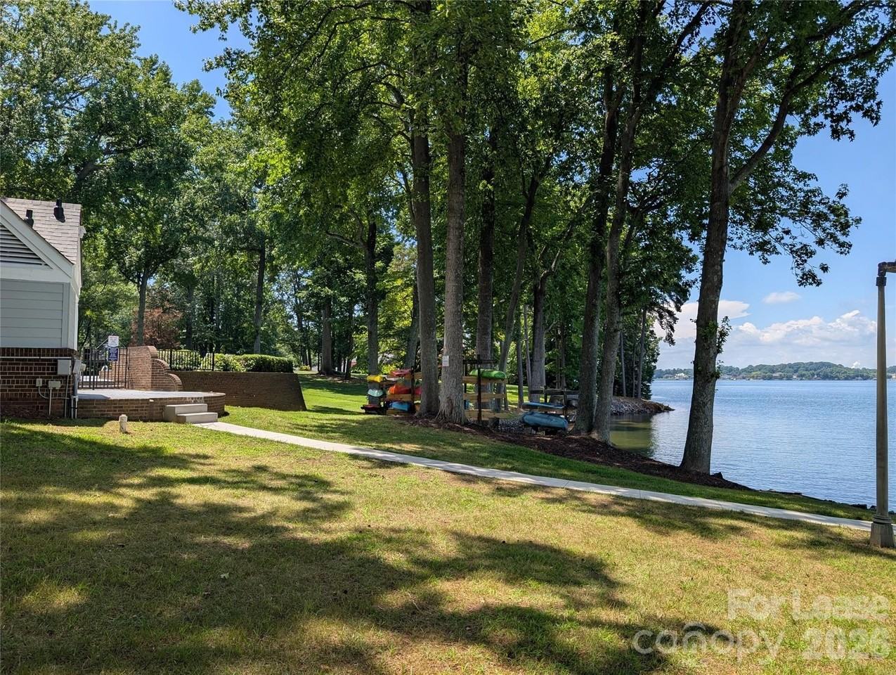 350 Northwest Dr - Photo 2 of 25