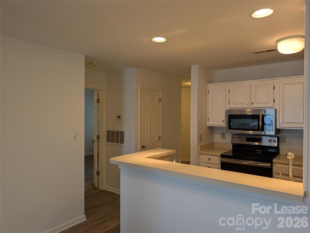 350 Northwest Dr - Photo 7 of 25