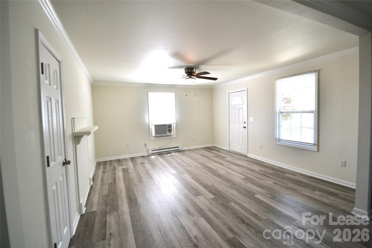 220 Odell Dr Nw - Photo 4 of 18