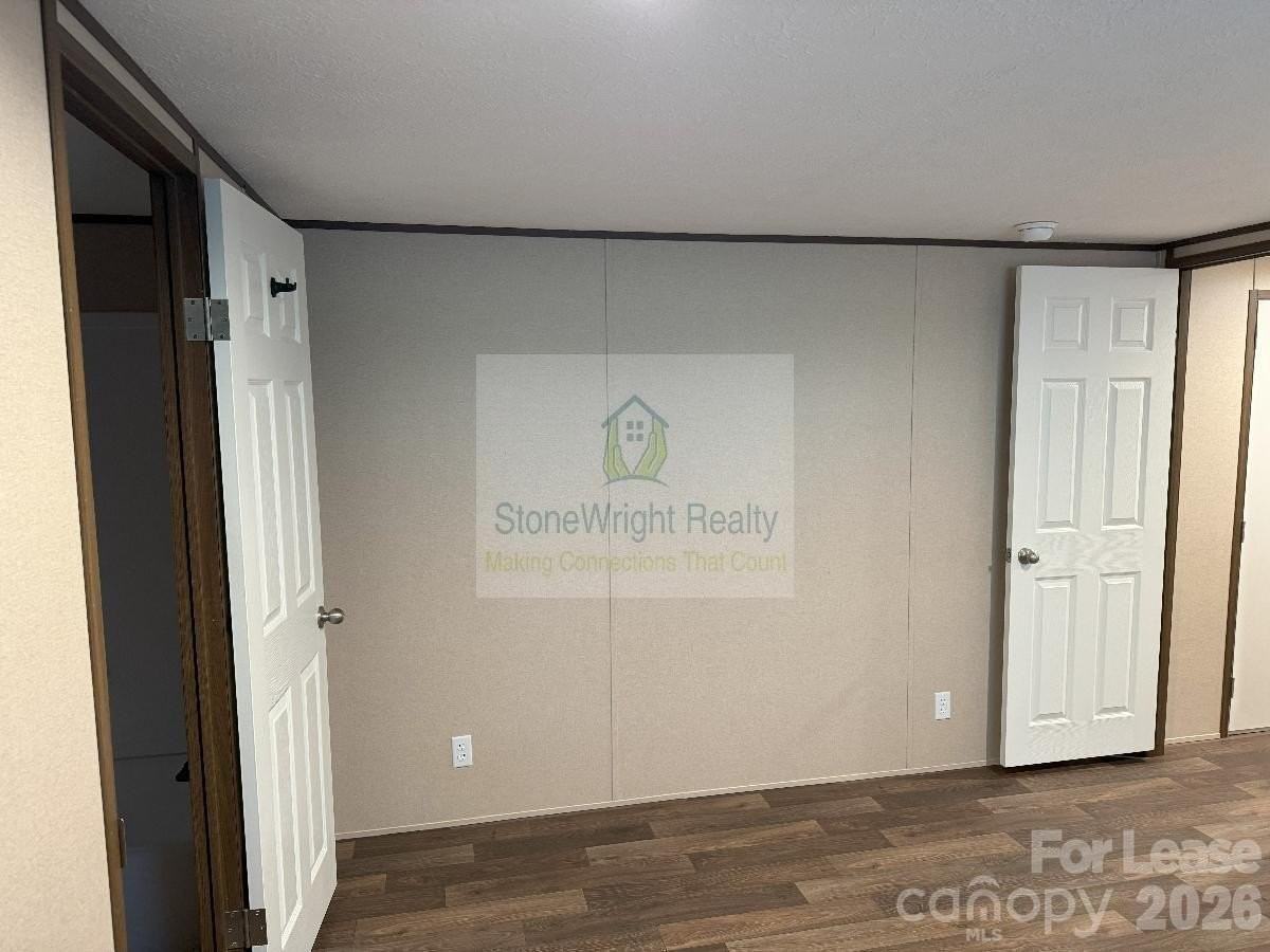 2034 Shelby Rd #8 - Photo 6 of 8