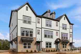 411 Silver Star Blvd - Photo 1 of 1