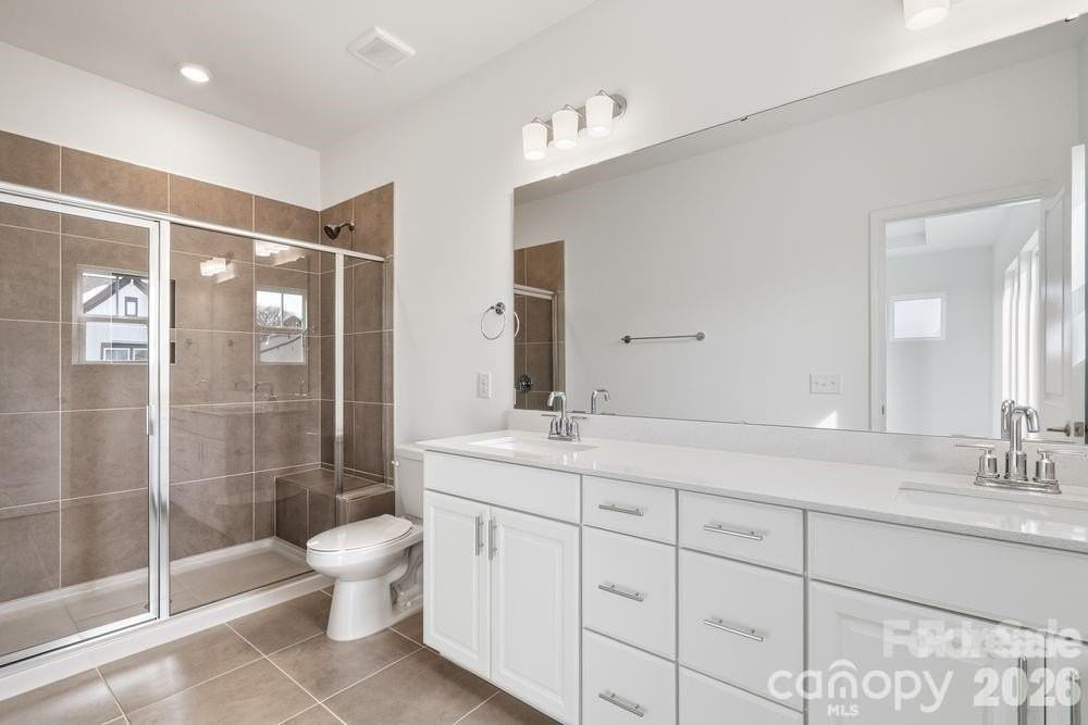 411 Silver Star Blvd - Photo 6 of 12