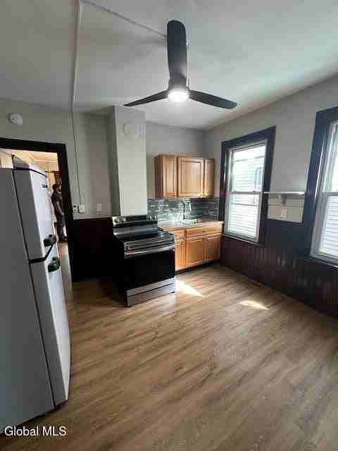945 Broadway #1 - Photo 3 of 12