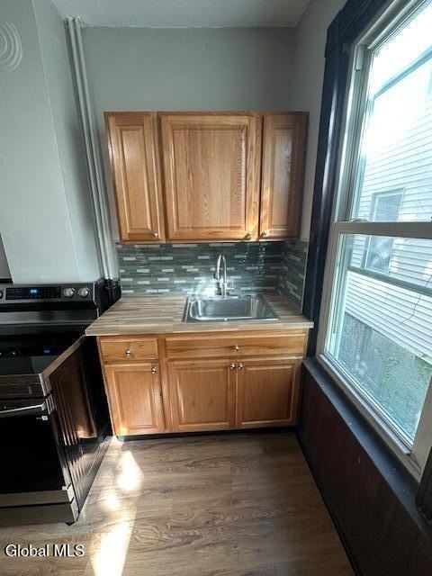 945 Broadway #1 - Photo 4 of 12