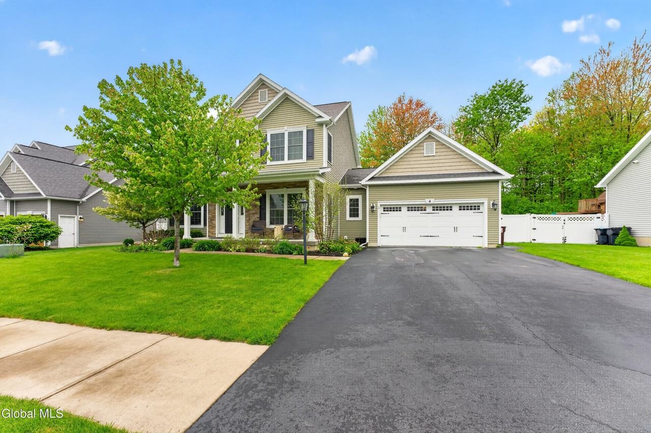 4 Fenlon Ln - Photo 3 of 50