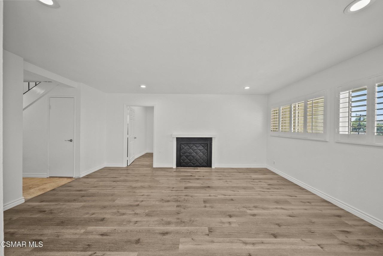 736 Masterson Dr - Photo 3 of 27