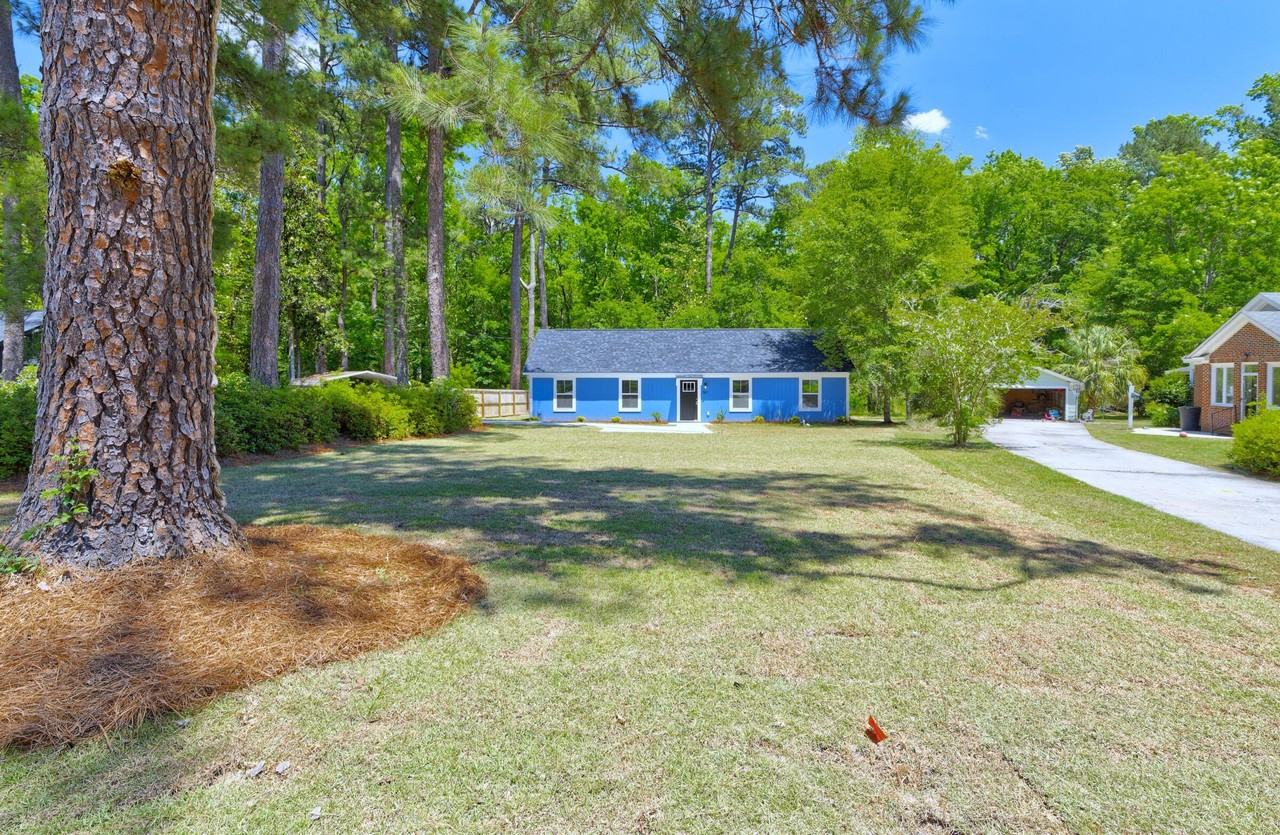 207 Woodlawn St - Photo 5 of 39